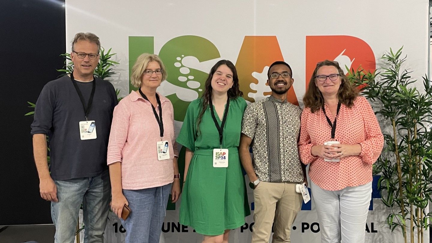 MSCA DN SEACHEM researchers Vanessa Nardini and Hussein Ahmad Qulatein, together with their PhD supervisors Dagmar Stengel (University of Galway) and Julie Maguire (BMRS) and Erik Malta (CTAQUA) at the 8th Congress of the International Society for Applied Phycology in Porto, June 2024