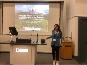 Vanessa Nardini presenting her results at the IPSAM, in Galway, June 2025